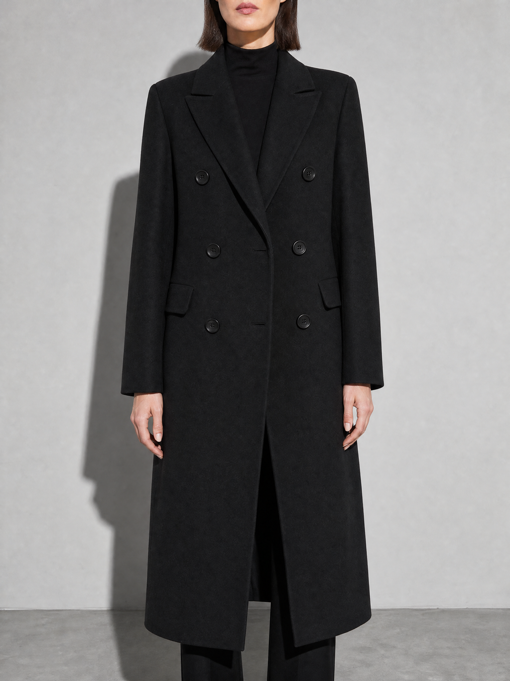 Loose Slim Fit Woolen Coat Mid-length Woolen Coat in Black - bust to thigh view
