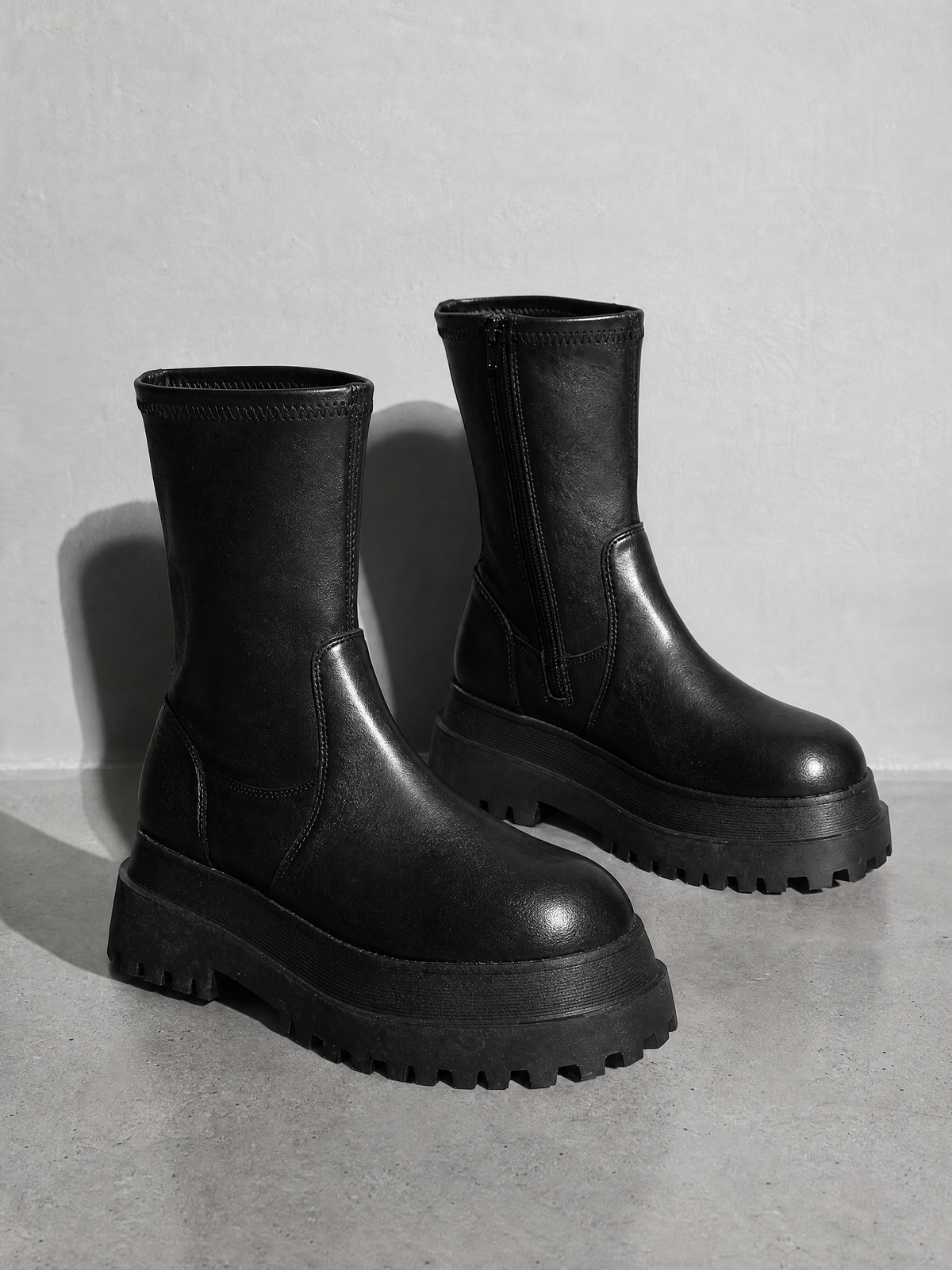 Autumn Chimney Martin Platform Boots - Black Premium Leather Finish Shoe Macro