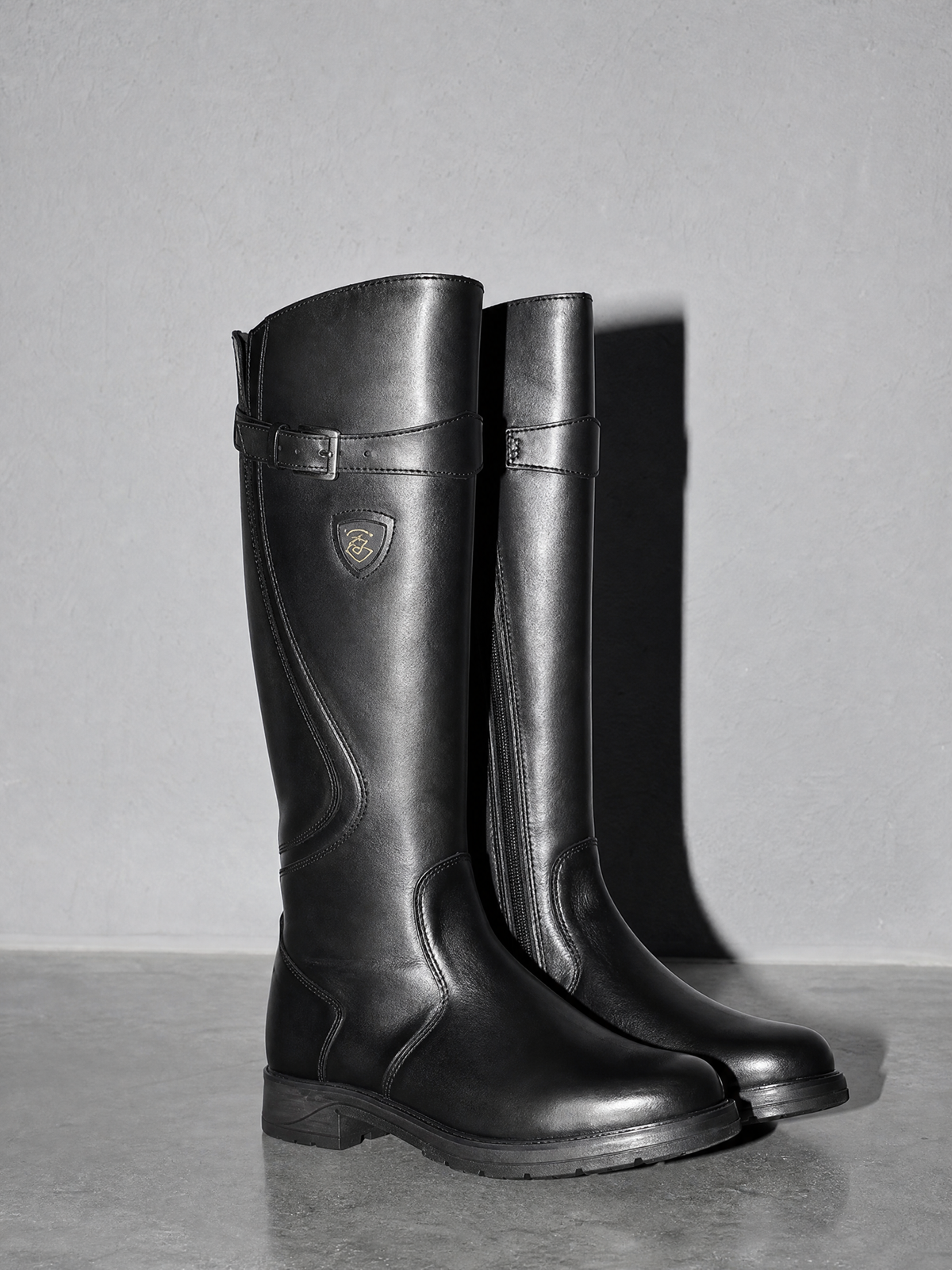 Women's mid-tube rider boots - Black Premium Leather Finish Shoe Macro