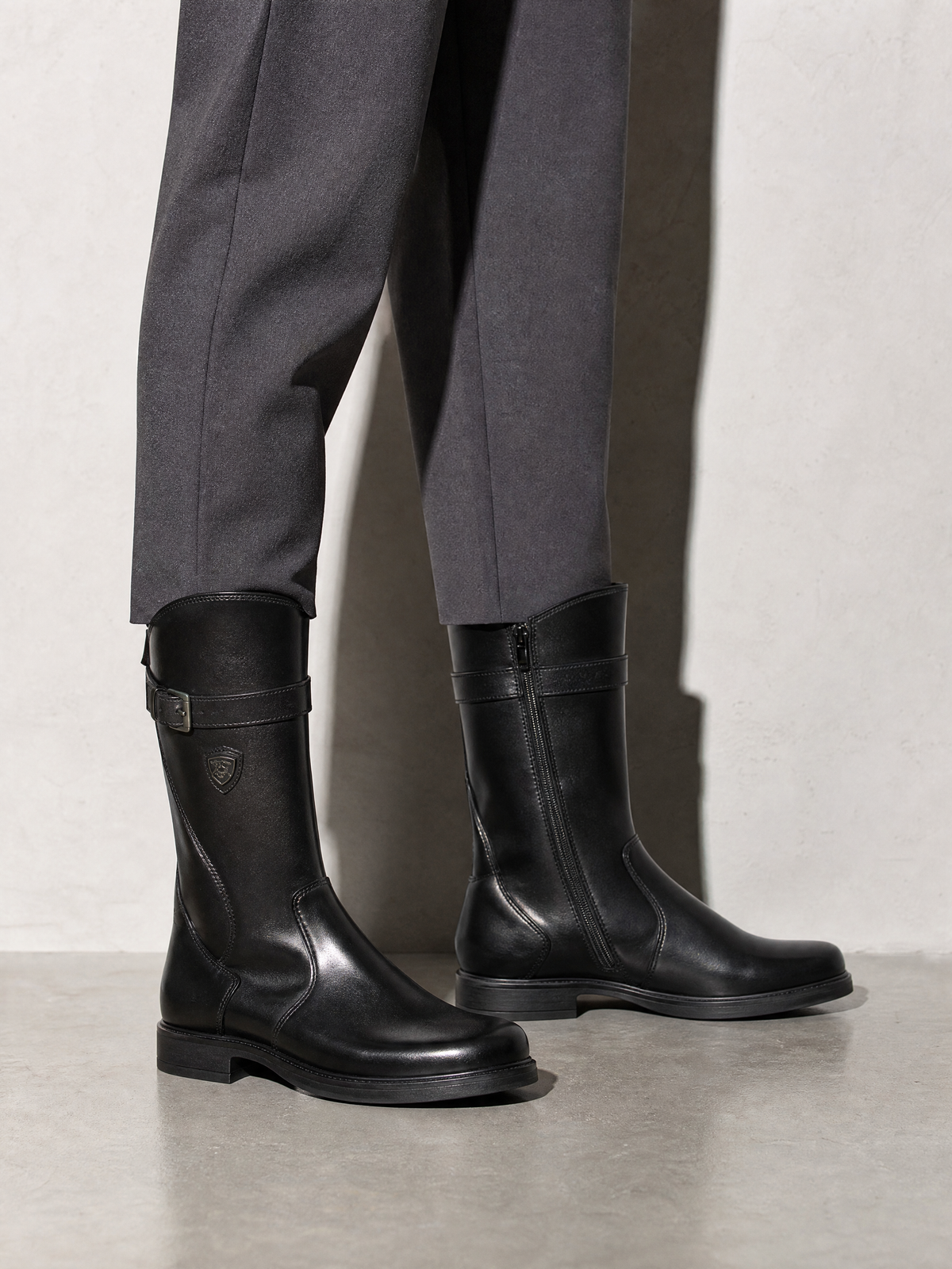 Women's mid-tube rider boots - Black Premium Leather Finish Shoe Worn
