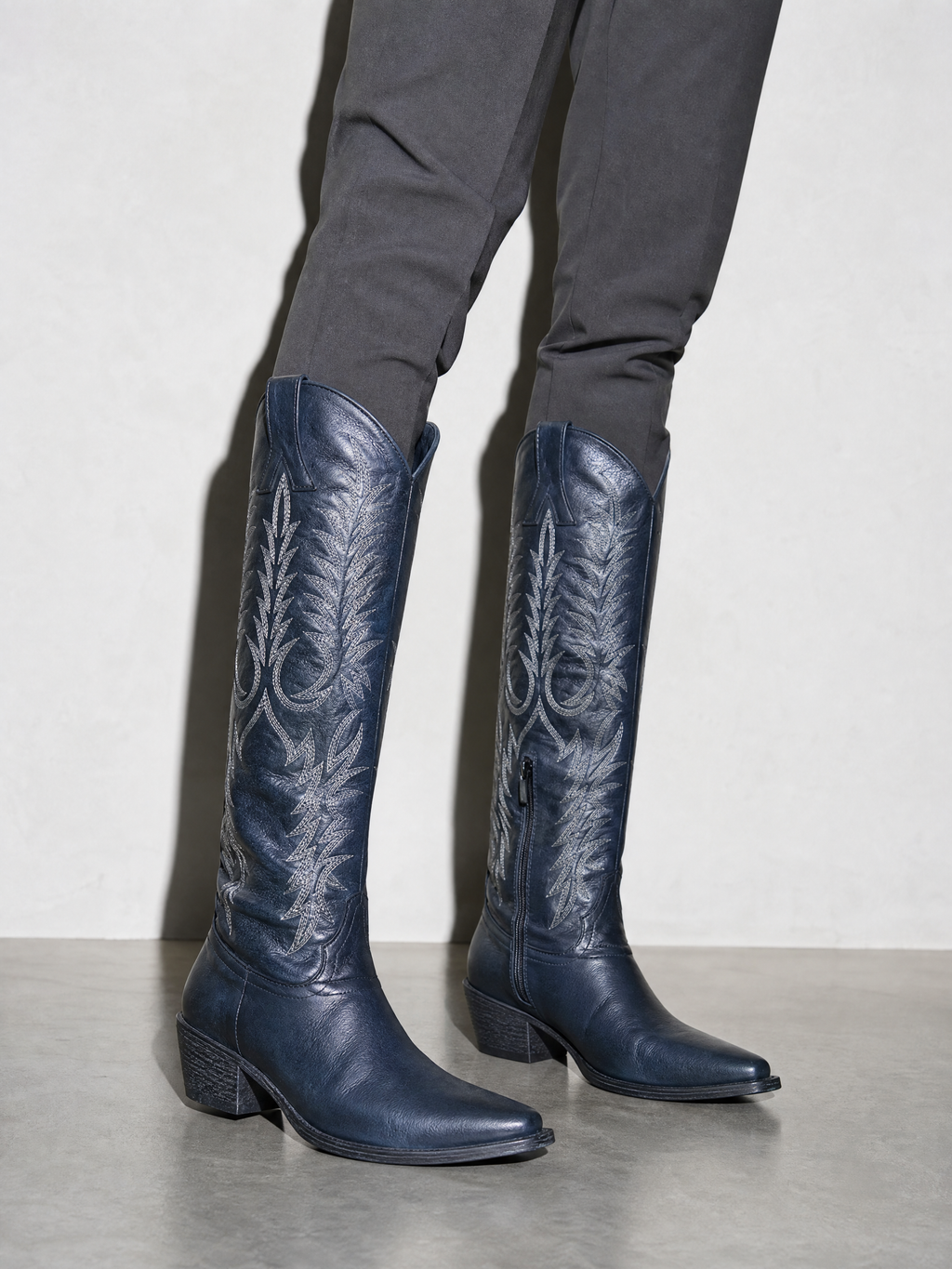 Medium heel 35-43 National Style Embroidered women's Boots - Blue Premium Leather Finish Shoe Worn