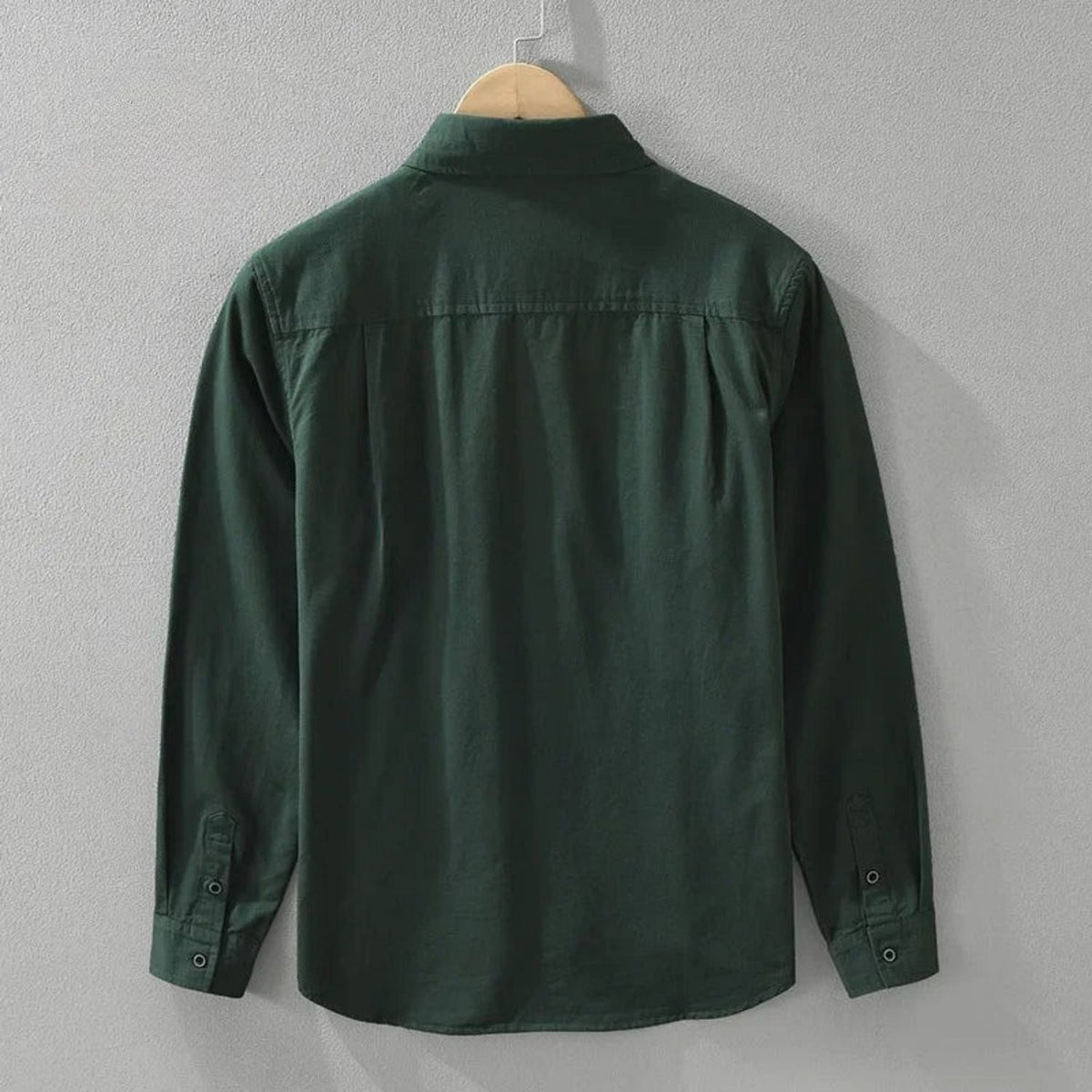 Unisex Shirt in 100% Cotton with Loose Fit